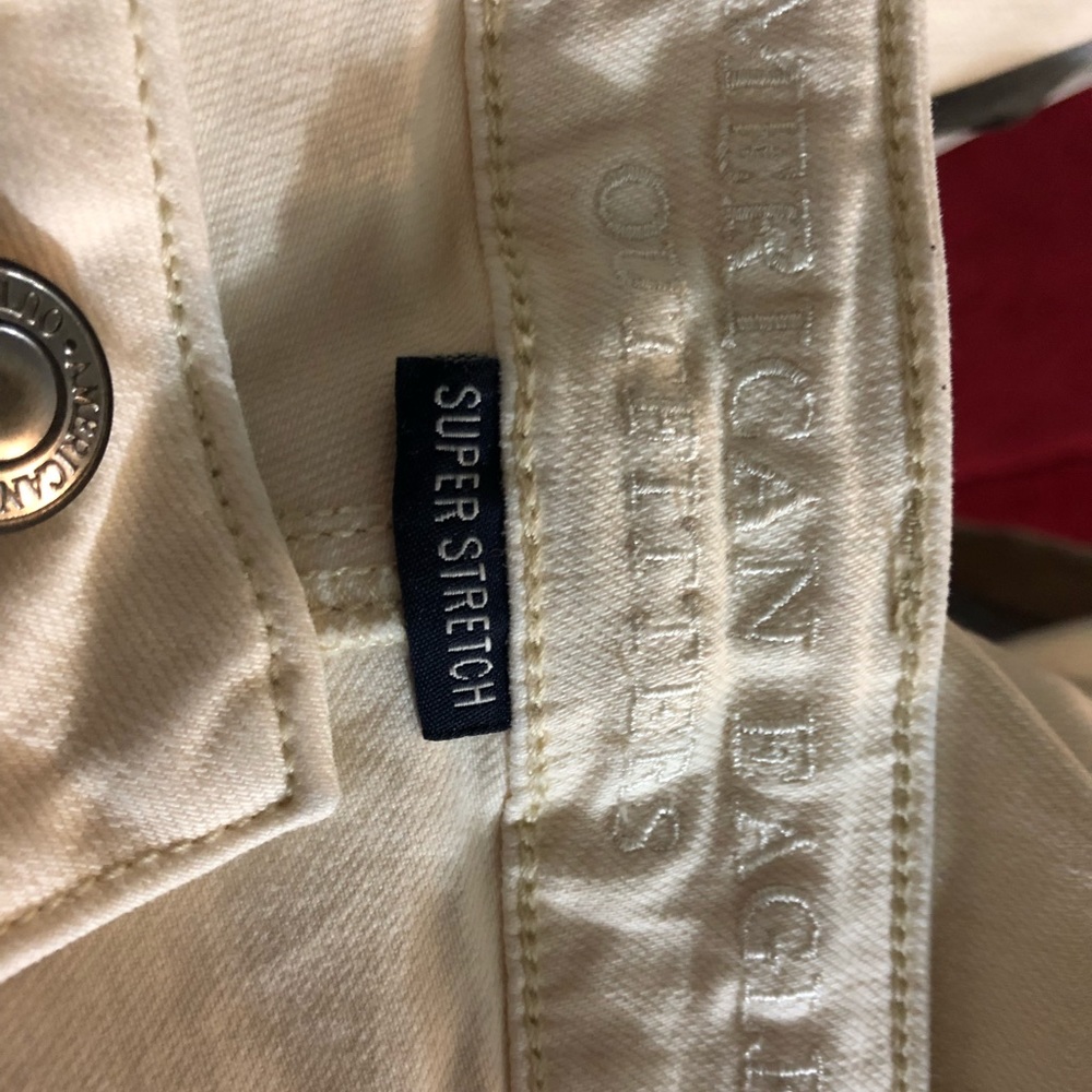 Distressed jeans - Picture 3 of 4